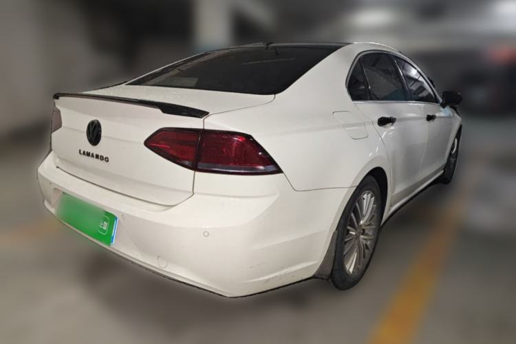 Used Volkswagen Lamando 2015 330TSI DSG Luxury Edition Rear Right 45 Deg