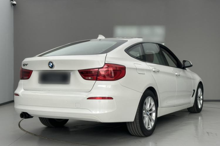 Used BMW 3 Series GT 2017 320i Sport Edition Exterior 6