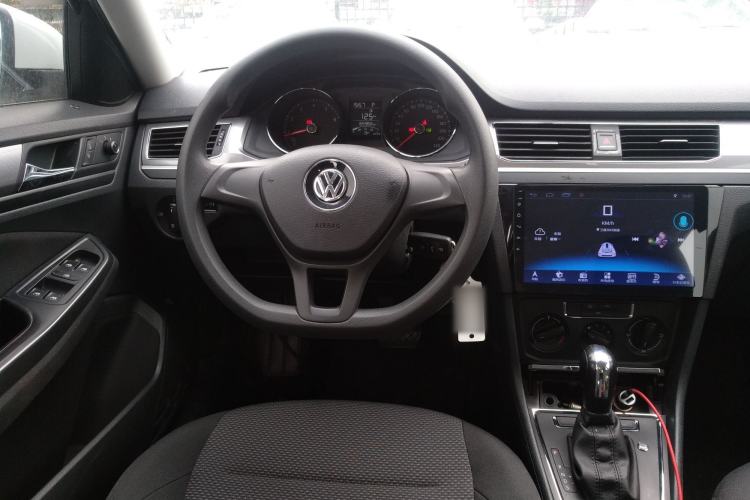 Used Volkswagen Bora 2018 1.5L Automatic Fashion Model Steering Wheel