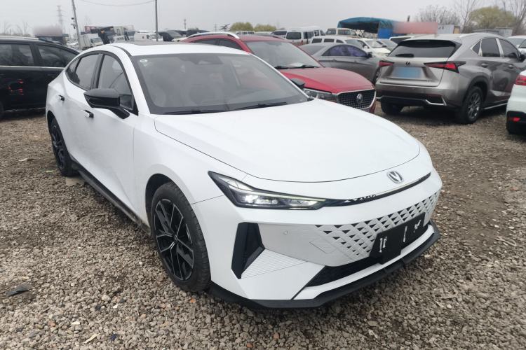 Used Changan UNI-V iDD 2024 Blue Whale Smart Electric iDD 136km ZhiKu Model