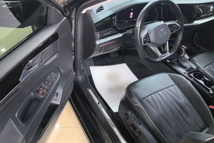 Used Volkswagen Passat 2023 Restyled 330TSI Starry Luxury Edition
