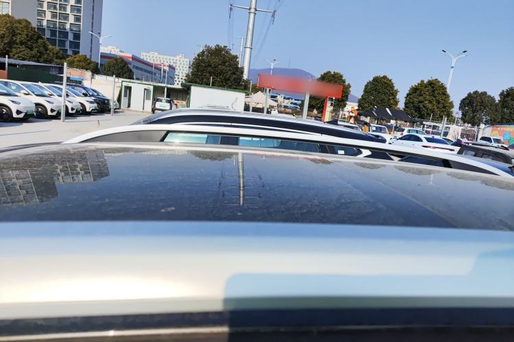 Used Roewe RX5 2025 PLUS 330TGI Automatic Trendsetting Smart Edition Roof