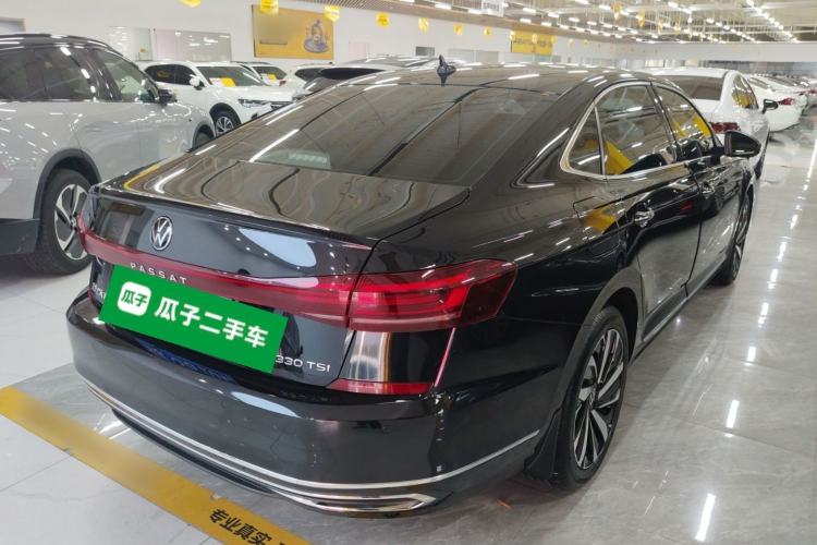 Used Volkswagen Passat 2022 330TSI Starry Luxury Edition Rear Right 45 Deg