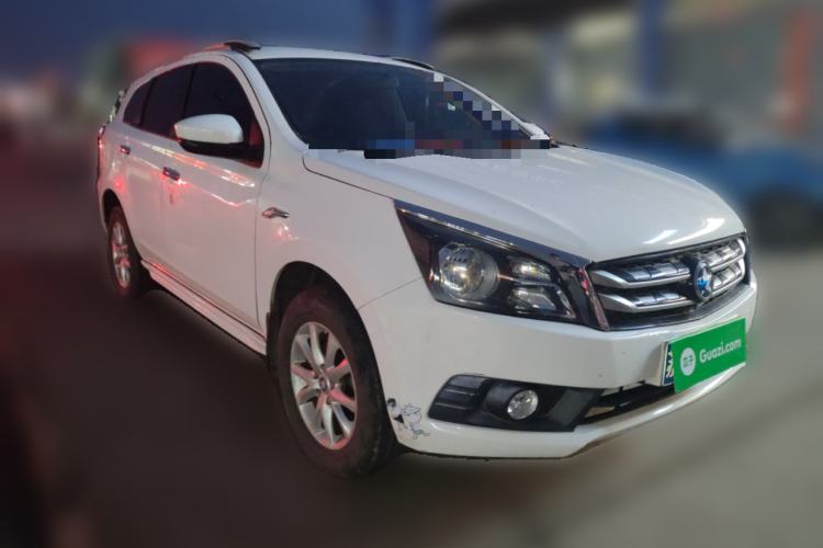 Used Venucia T70 2016 1.6L Manual Ruixing Edition Front Right 45 Deg