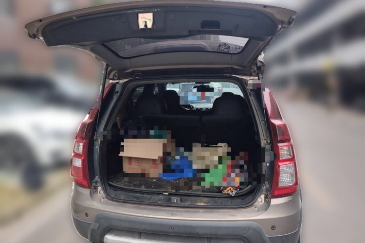 Used FORTHING Joyear X5 2013 1.6L Manual Luxury Model China IV Standard