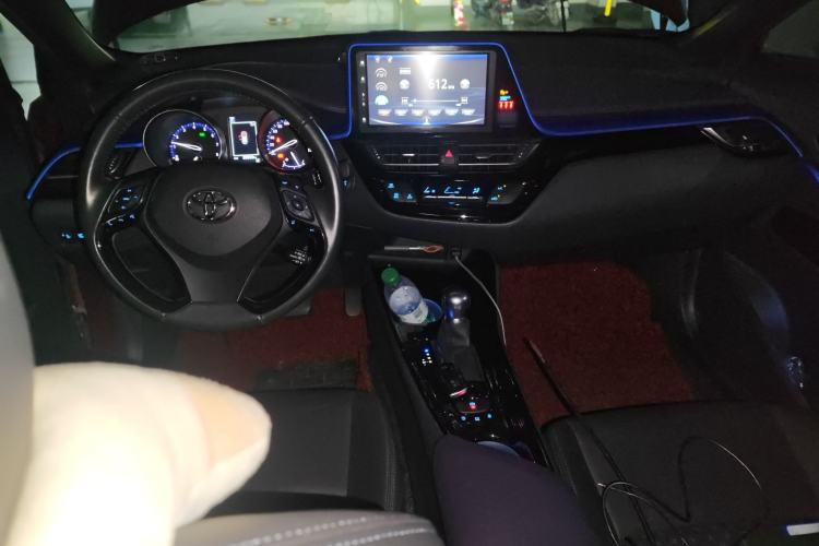 Used Toyota IZOA 2018 2.0L Yichi Version China VI Standard