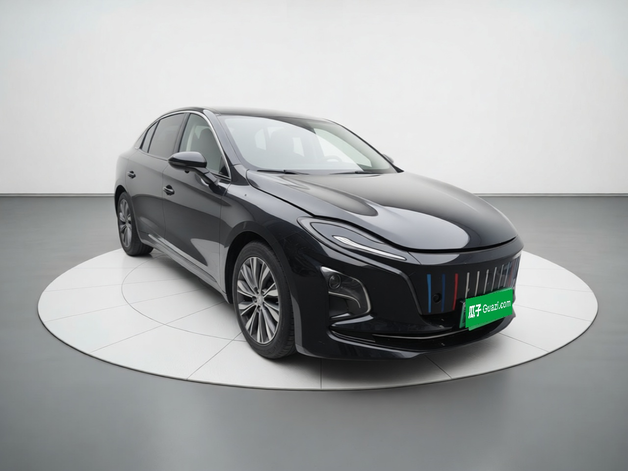 Hongqi E-QM5 2023 620km PLUS — снимка 3