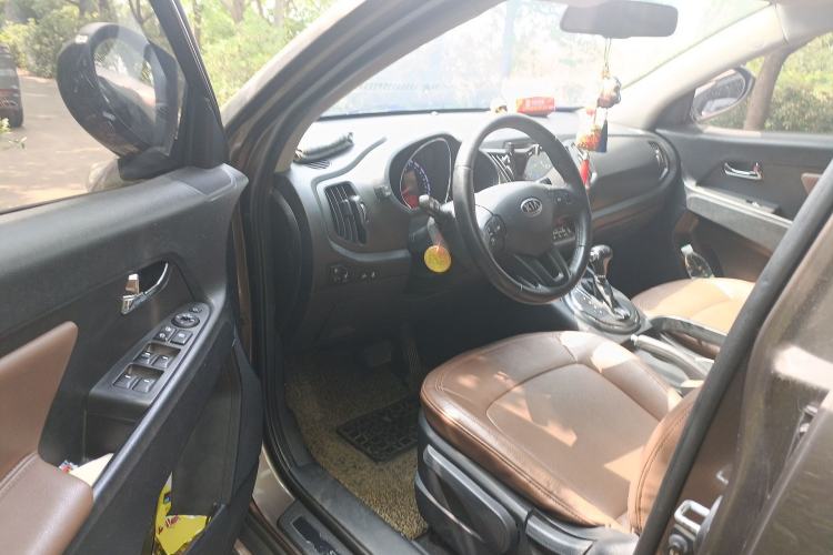 Used Kia Sportage R 2014 2.0L Automatic Two-Wheel Drive GLS Trim
