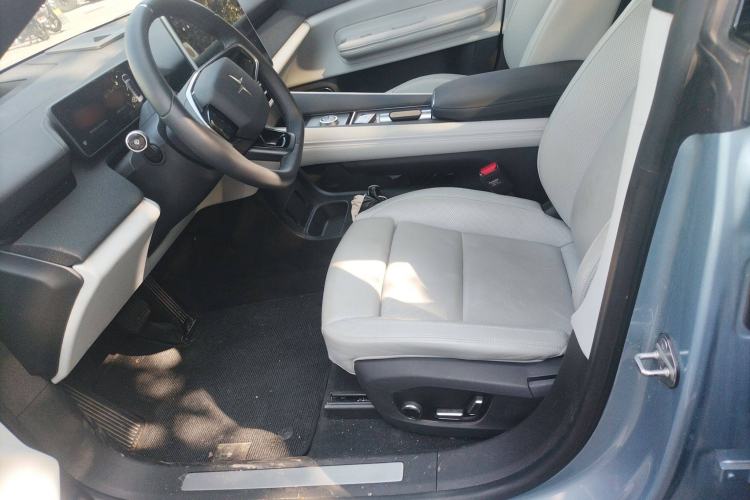 Used Polestar 4 2024 Dual-Motor Long-Range PLUS Dual-Star Connectivity Edition Left Front Seat