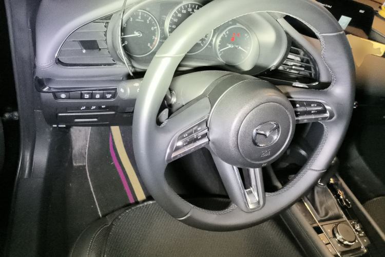 Used Mazda 3 Axela 2023 2.0L Automatic ZhiZhen Edition Steering Wheel