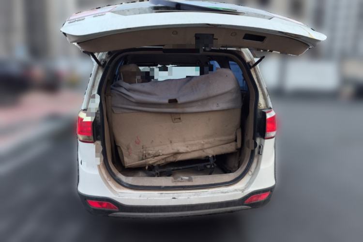 Used Baojun 730 2014 1.5L manual standard trim 7 seats