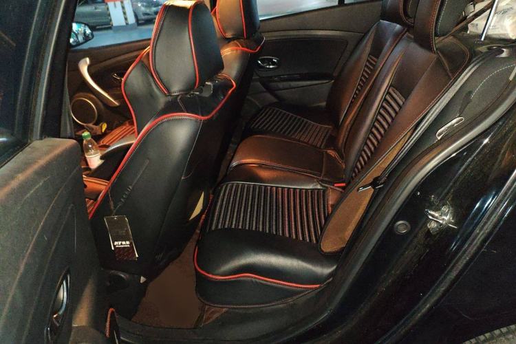 Used Renault Fluence 2015 2.0L Standard Edition
