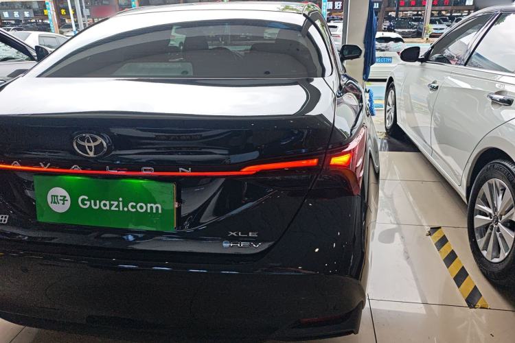 Used Toyota Avalon 2024 Dual-Motor 2.0L Premium Edition Exterior 3