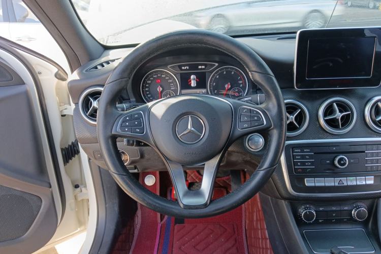 Used Mercedes-Benz A-Class (Import) 2017 Revised A 200 Dynamic Edition
