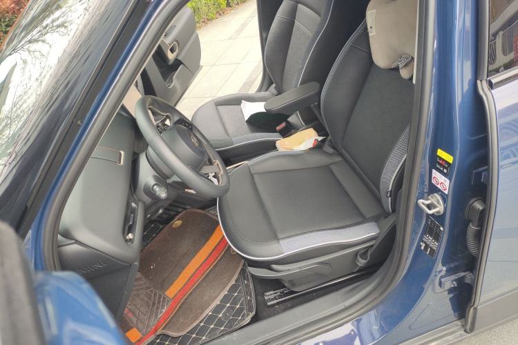 Used MINI Electric ACEMAN 2024 E Classic Edition Left Front Seat