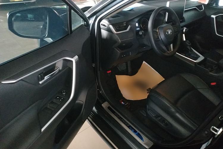 Used Toyota Wildlander 2021 2.0L CVT 4x4 Luxury Edition