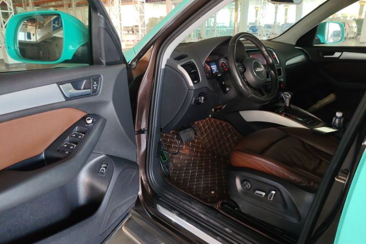 Used Audi Q5 2015 40 TFSI Technology Edition Driver Seat