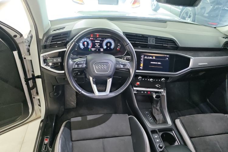 Used Audi Q3 2020 35 TFSI Ambition Dynamic Edition Steering Wheel