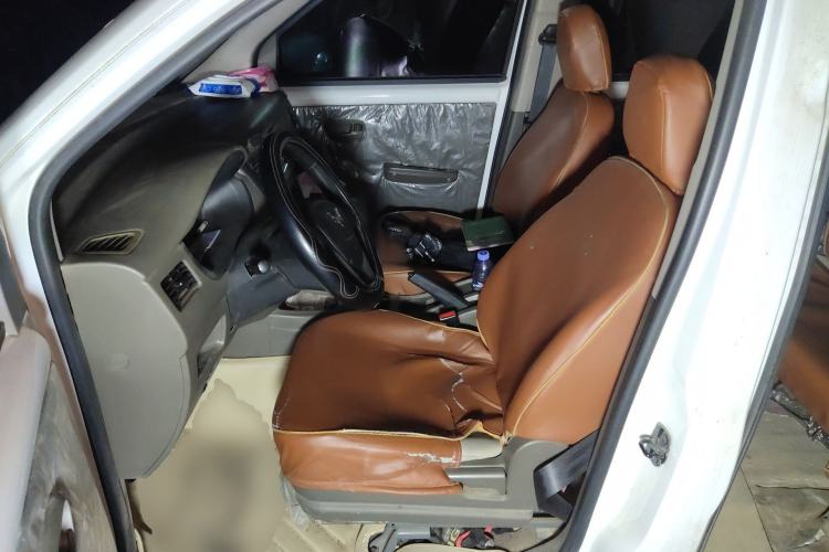 Used Wuling Rongguang V 2016 1.5L Practical Version Left Front Seat