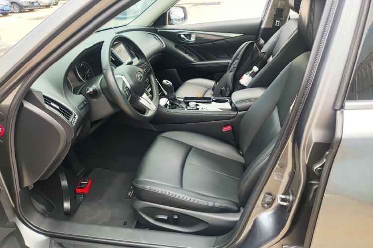 Used Infiniti Q50L 2018 2.0T Comfort Edition China VI Standard