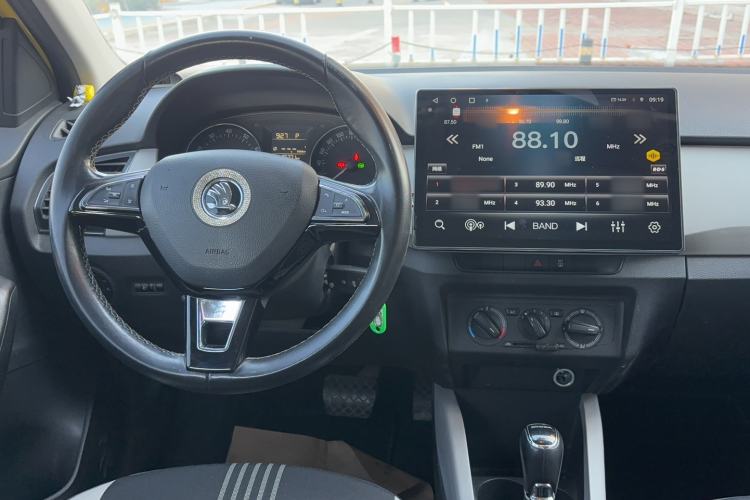 Used Skoda Fabia 2015 1.6L Automatic Sport Edition
