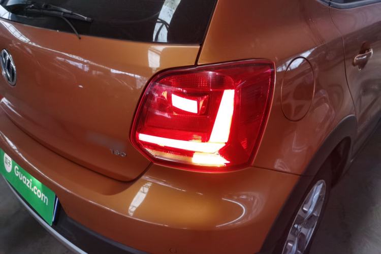 Used Volkswagen Polo 2018 1.5L Cross Polo Automatic
