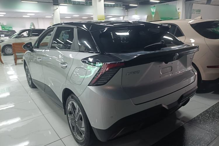 Used MG 4 EV 2023 415 km Range Sea-Faring Champion Edition
