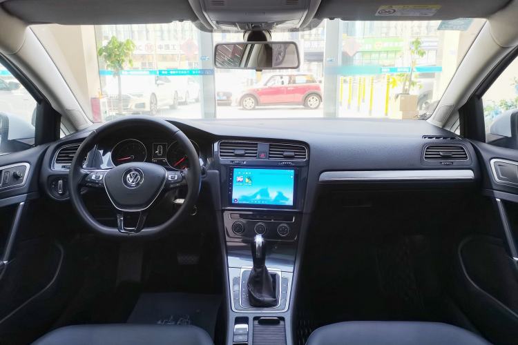 Used Volkswagen Golf 2020 280TSI DSG Comfort Version
