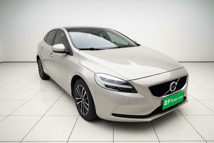 Used Volvo V40 2017 T3 Zhiyi Edition