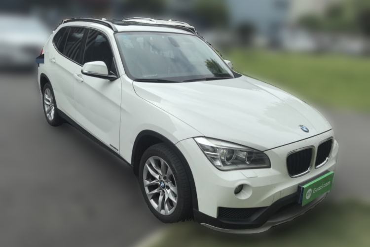 Used BMW X1 2014 sDrive18i Leading Model Front Right 45 Deg