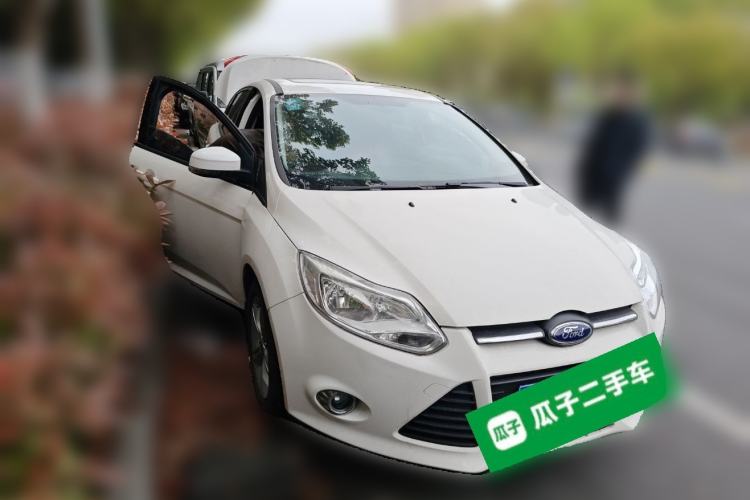 Used Ford Focus 2012 Sedan 1.6L Automatic Fashion Edition Front Right 45 Deg