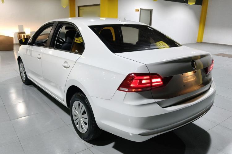 Used Volkswagen Santana 2016 1.4L Manual Fashion Edition Exterior 2