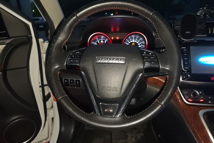 Used Haval H6 2015 Sport Edition 1.5T Manual Two-Wheel Drive Elite Model Steering Wheel