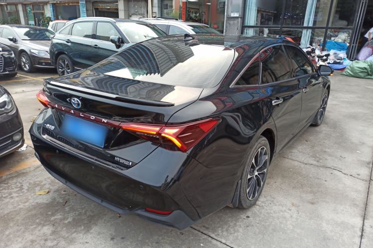 Used Toyota Avalon 2023 Dual-Engine 2.5L Luxury Edition Rear Right 45 Deg