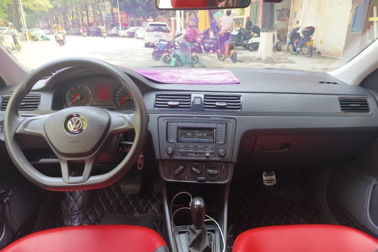 Used Volkswagen Santana 2021 1.5L Automatic Fashion Edition Center Console