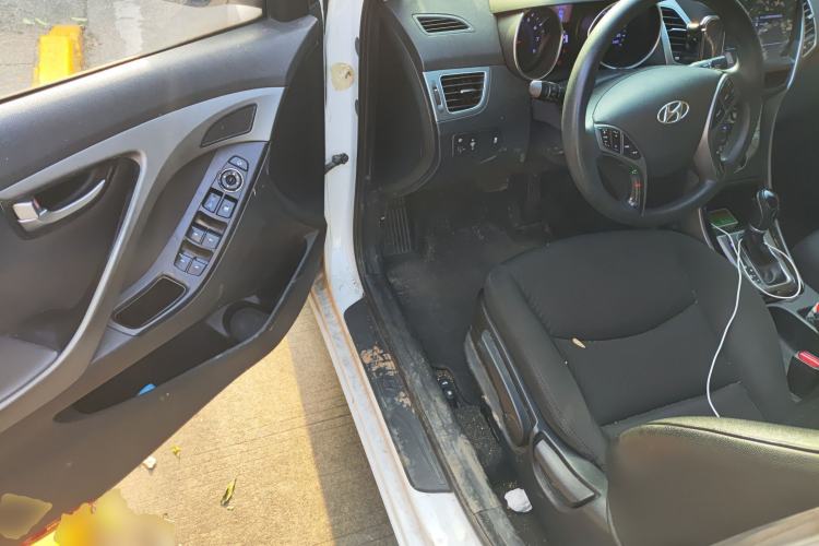 Used Hyundai Elantra (5th Generation / Langdong) 2016 1.6L Automatic Prestige Model
