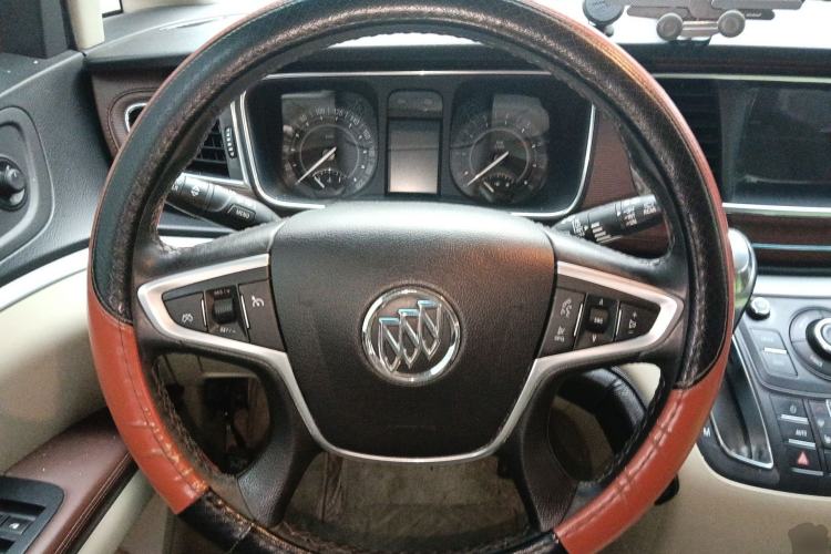 Used Buick GL8 2017 25S Prestige Version China V Standard Steering Wheel