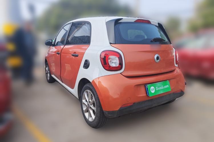Used smart forfour 2018 1.0L 52 kW Dynamic Edition
