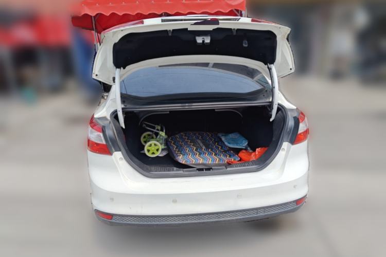 Used Ford Focus 2012 Sedan 1.6L Automatic Comfort Model
