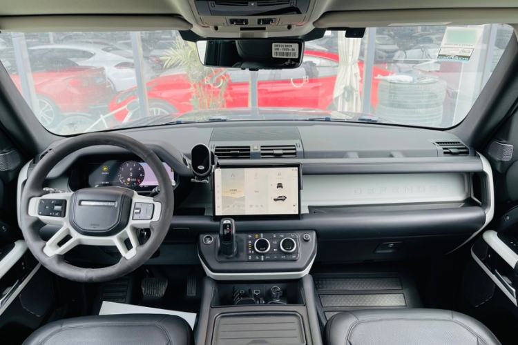 Used Land Rover Defender 2023 Facelift 90 3.0T P400 XS Interior 1