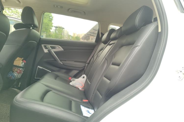 Used Geely Auto Emgrand X7 Sport 2016 2.0L Manual ZhiShang Version
