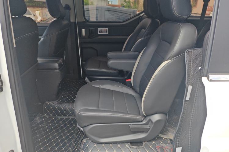 Used Wuling Zhengcheng 2021 1.5T Manual Luxury Version Left Rear Seat