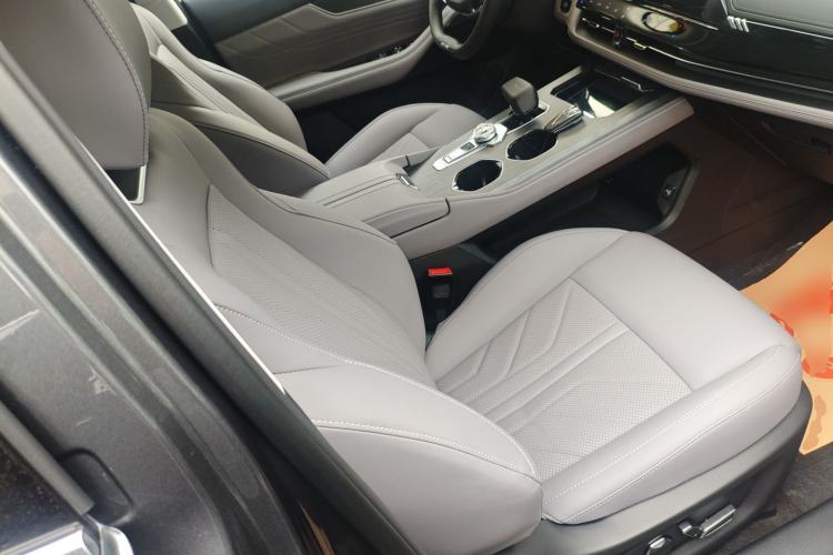 Used Changan UNI-K iDD 2023 Zhidian iDD 1.5T 135km Smart & Fun Model
