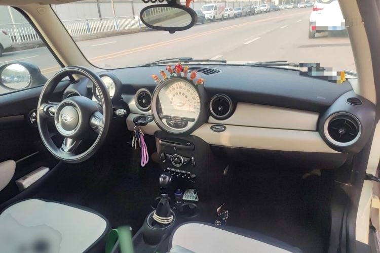 Used MINI Clubman 2011 1.6L ONE Center Console