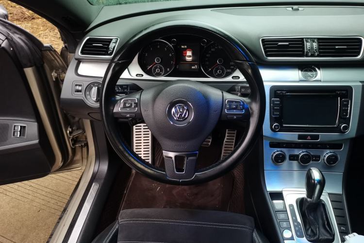 Used Volkswagen FAW-Volkswagen CC 2015 2.0 TSI Luxury Model Steering Wheel