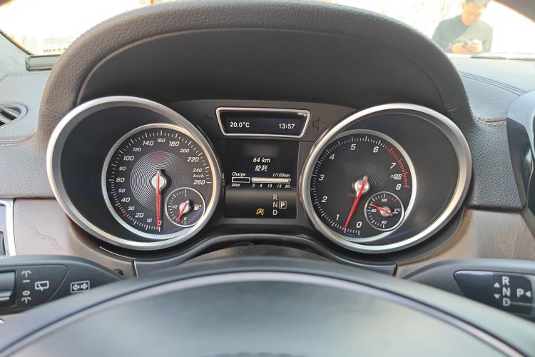 Used Mercedes-Benz GLS 2016 GLS 500 4MATIC Instrument Cluster