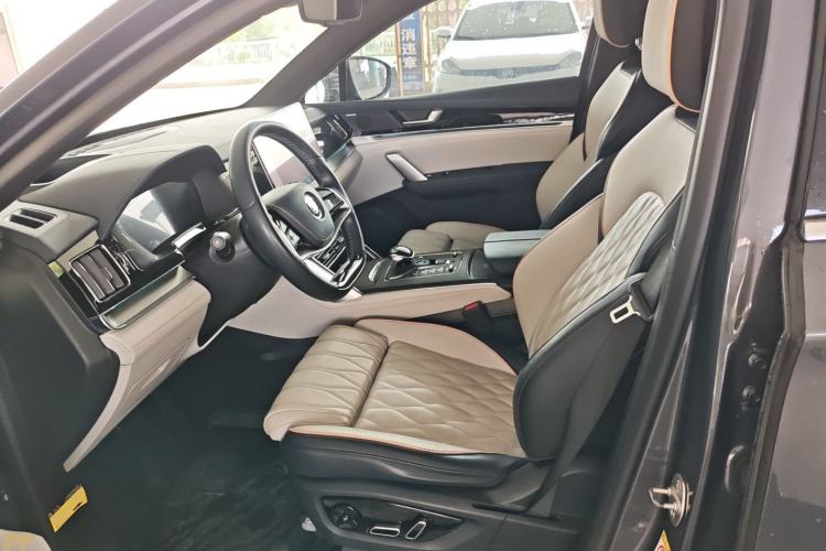 Used BYD Tang New Energy 2022 EV 730KM Luxury Model
