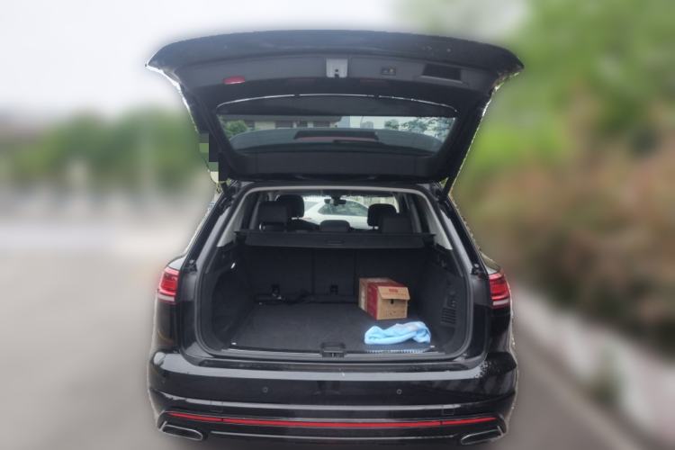 Used Volkswagen Touareg 2021 2.0 TSI RuiShang Edition Trunk