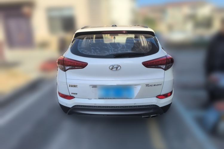 Used Hyundai Tucson 2015 1.6T Dual-Clutch Two-Wheel-Drive Leading Model

