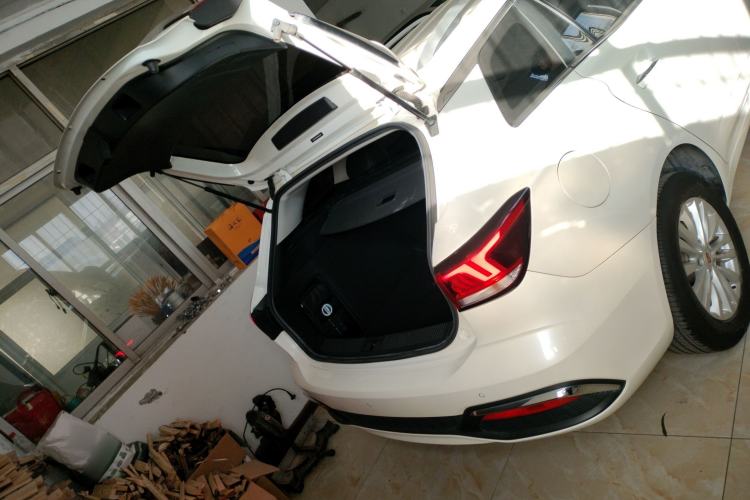 Used Roewe Ei5 2019 Luxury Edition Trunk